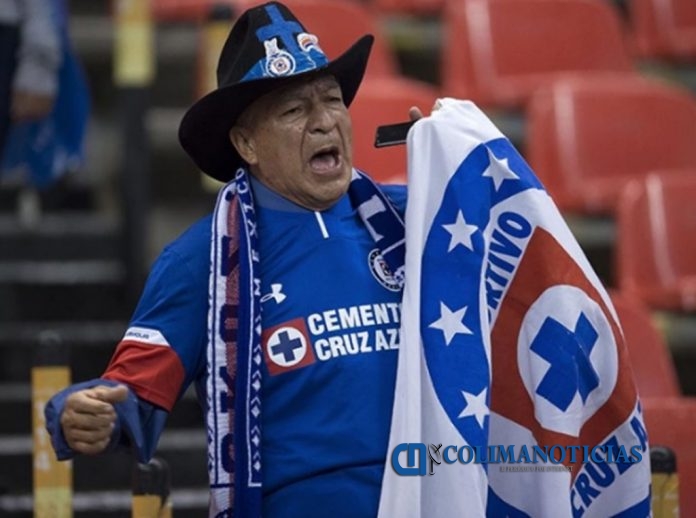 aficionado cruz azul