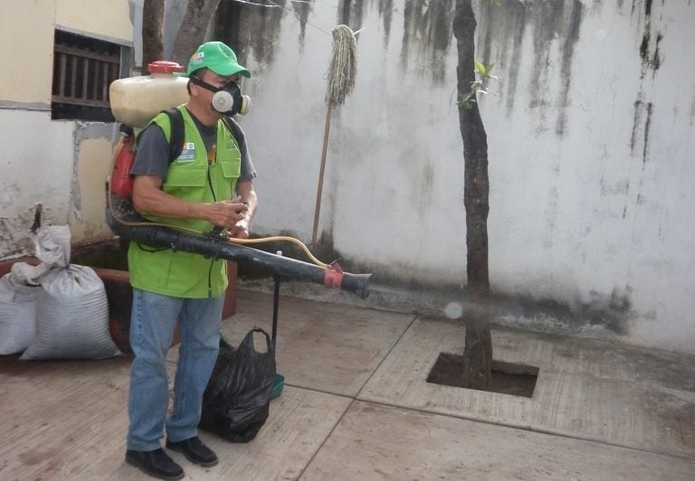 Detectan falsos fumigadores de Salud en domicilios; piden reportarlos al 911   