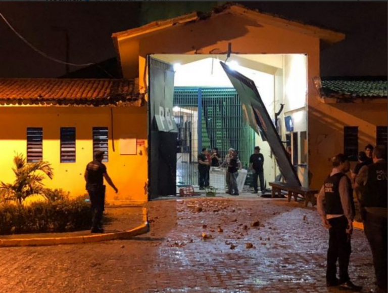 Fuga en cárcel de Brasil, al menos un centenar escapó