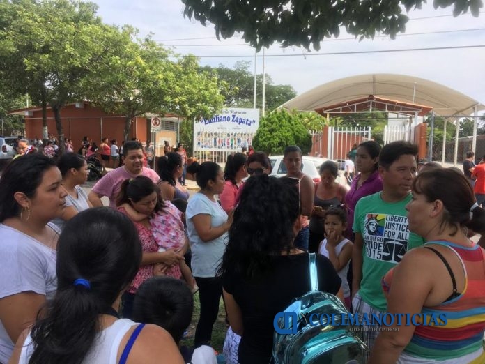 Madres de familia exigen tomen cartas en el asunto de presuntos agresores de estudiantes