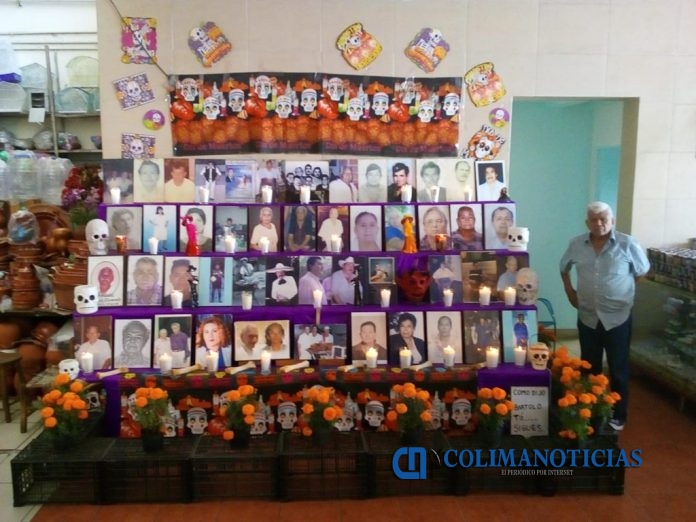 Tradicional Altar de Muertos del Mercado Obregón