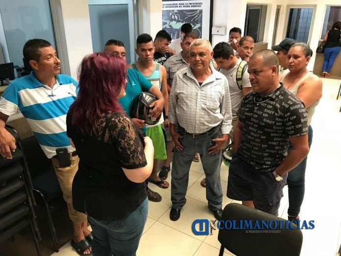 policias de armeria inconformes