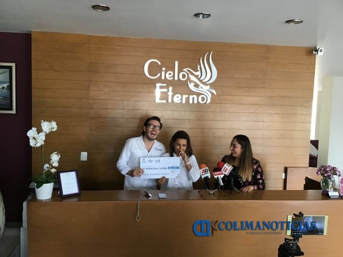 Cielo Eterno entrega donativo al DIF municipal Colima para apoyo de adultos mayores
