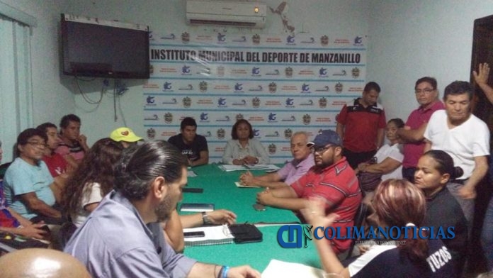 alcaldesa y deportistas