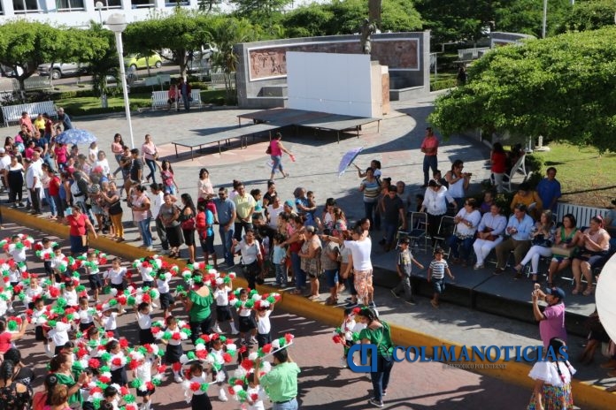 desfile de preescolar por el 108 aniversario de la Revolución Mexicana