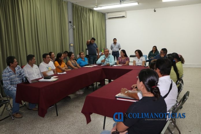 Elías Lozano se reúne con grupos organizados de la sociedad civil