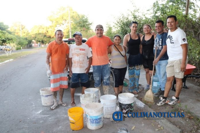 labores de limpieza en la avenida de los maestros