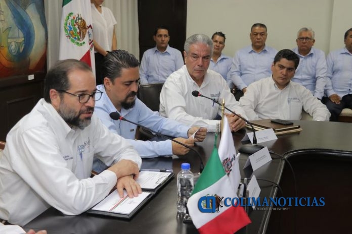 Dialogó con maestros integrantes de la Sección 6 del SNTE