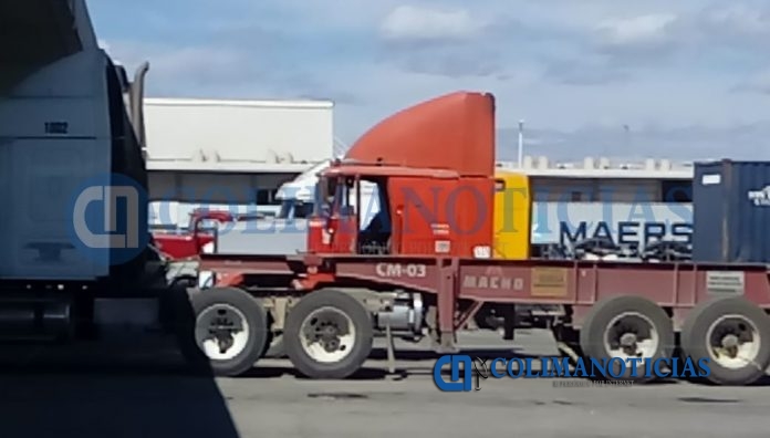 Ejecutan a trailero mientras cargaba combustible