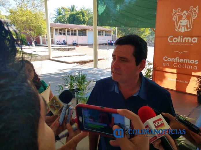 Califica Locho de irresponsable al gobierno federal por incertidumbre en programas
