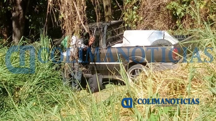 Terminan en barranco de la carretera Manzanillo - Minatitlán 3