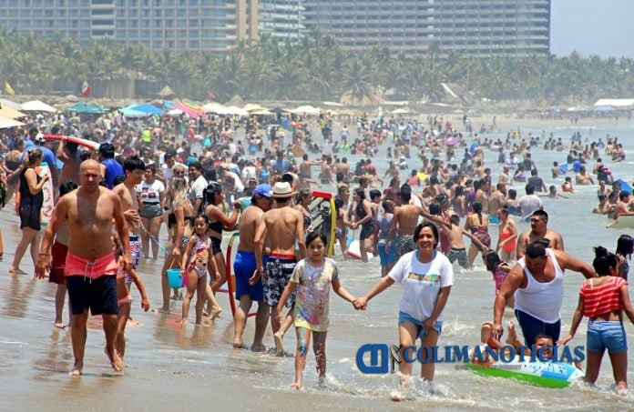 Playa Revolcadero Acapulco 1