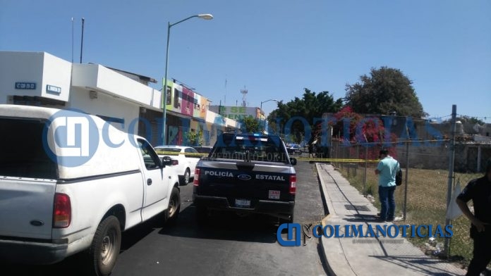 Reportan hombre ejecutado en calle Gabino Barreda en el centro de Colima