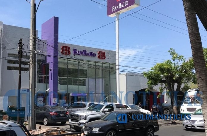 roban a cliente de banco banbajio