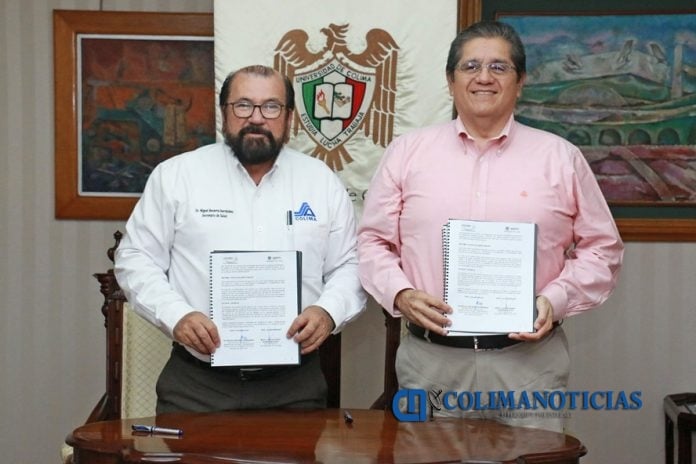 Miguel Becerra y Rector Eduardo Hernández_Firman convenio UdeC-SSA_PRINCIPAL
