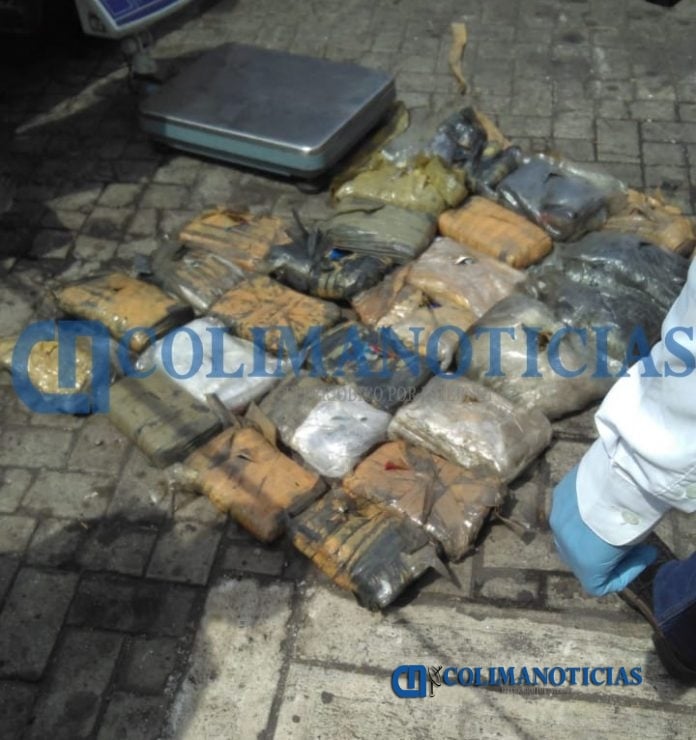 Marina Armada asegura 25 paquetes con presunta marihuana a bordo de un buque en Manzanillo 8