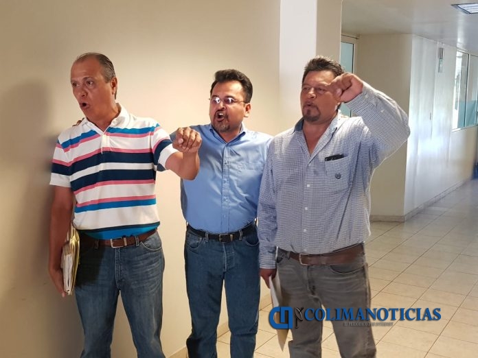 Reinstalan a Miguel Díaz, uno de los 17 maestros cesados por la pasada reforma educativa en Colima