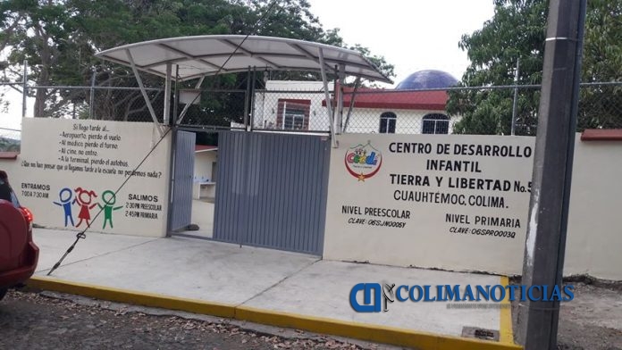 SE QUEJAN PADRES DE FAMILIA en el CENDI 5