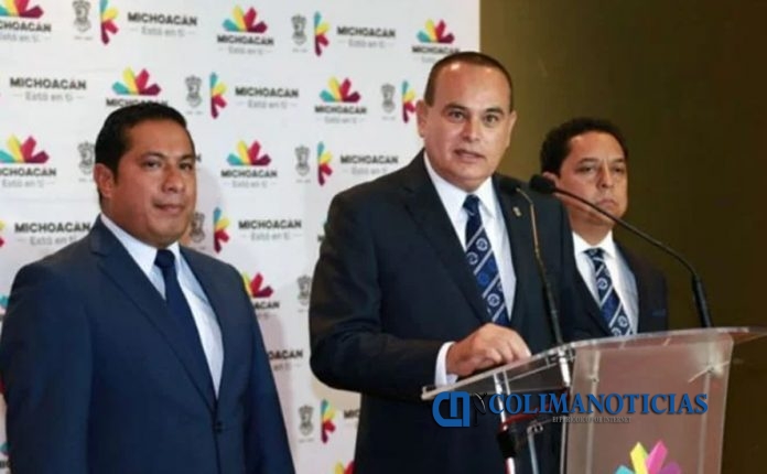 Se desploma helicóptero donde viajaban el secretario de Seguridad y el titular del Seguro Popular de Michoacán