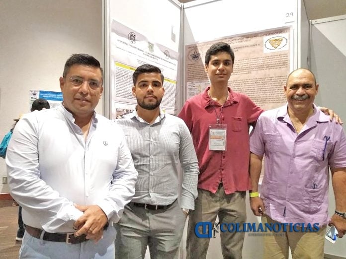 Estudiantes asisten a Congreso Nal. en Veracruz junto con sus profesores