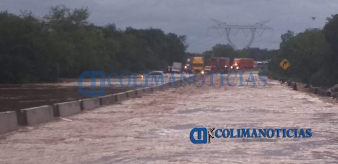 'Narda' provoca cierre de autopistas