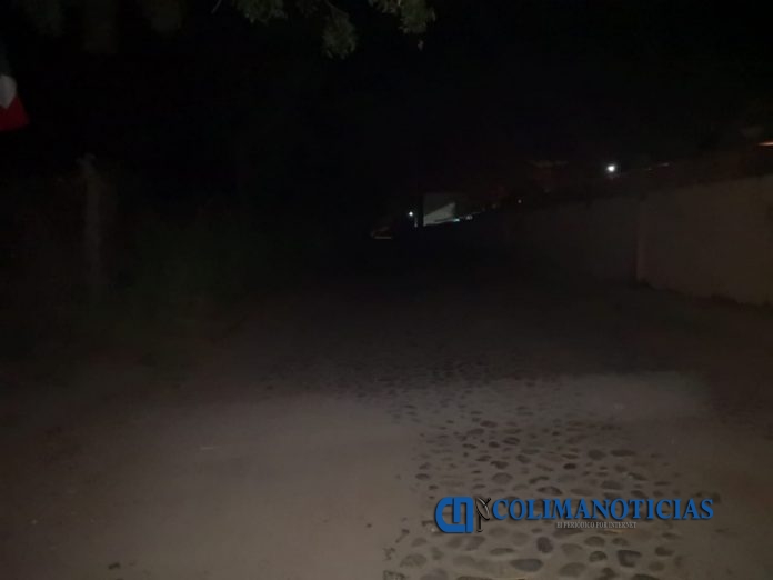 sin alumbrado en calles de manzanillo