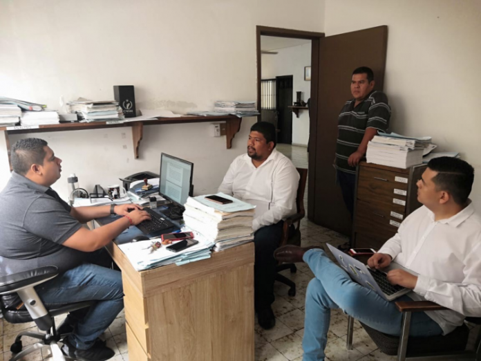 Arturo Avalos denuncia a regidor
