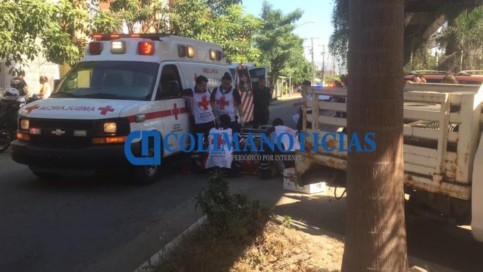Motociclista cae desde puente en Manzanillo