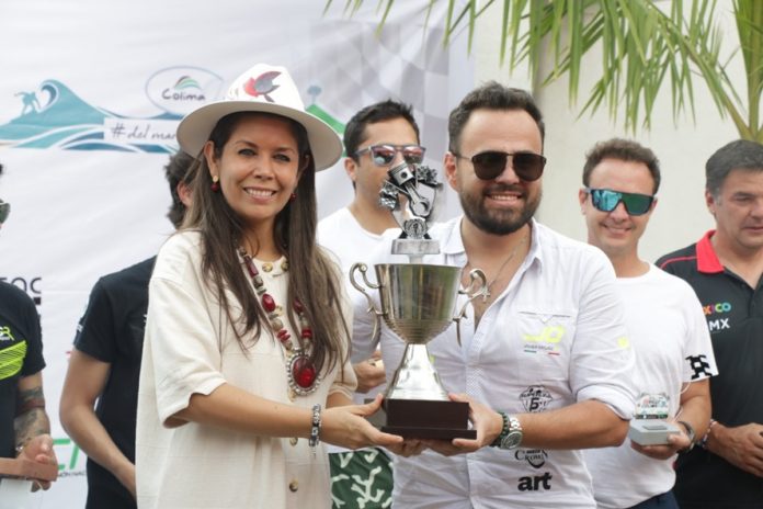 Premian a ganadores del rally