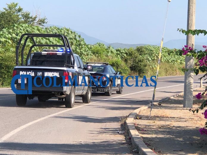 Se enfrentan policías estatales y sujetos armados en Tecomán