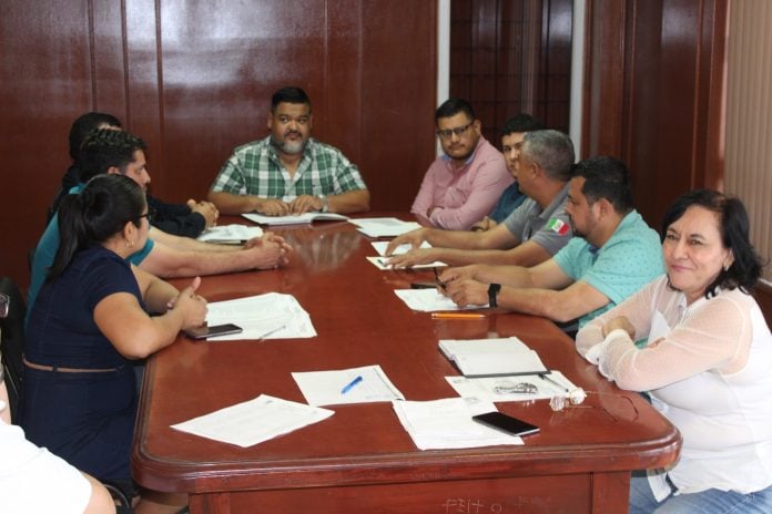 CONTRALORIA DE ARMERIA SE REUNE CON DIRECTORES
