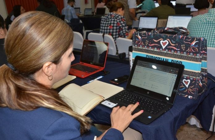 Fortalece Programa Nacional de Inglés habilidades tecnológicas de docentes