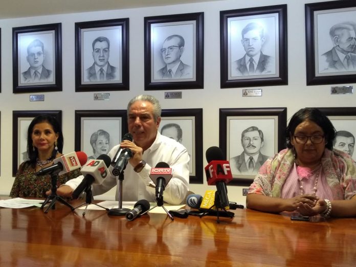 flores merlo rueda de prensa