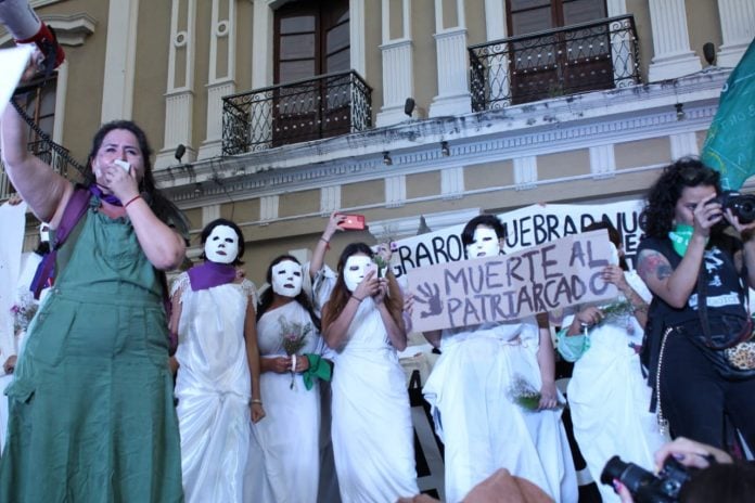 Colectivo feminista exige a diputados aprobar ley Ingrid y Olimpia y otras políticas