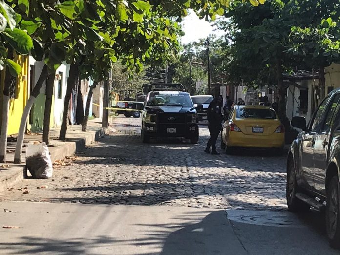muerto en una maleta en Manzanillo