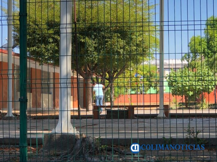 escuelas de colima