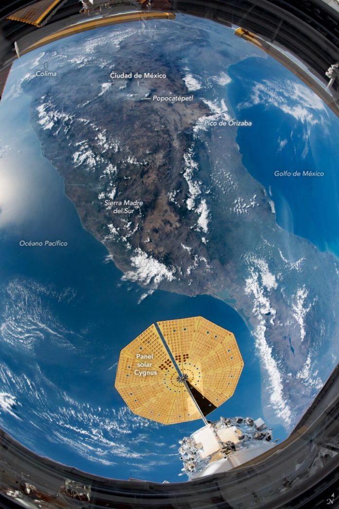 mexico foto astronauta