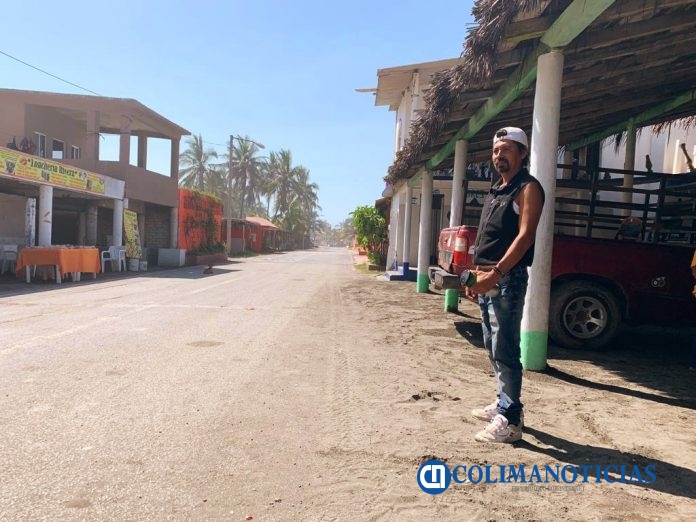 playas de tecoman estacionamiento