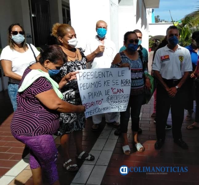 comerciantes de playa en Manzanillo