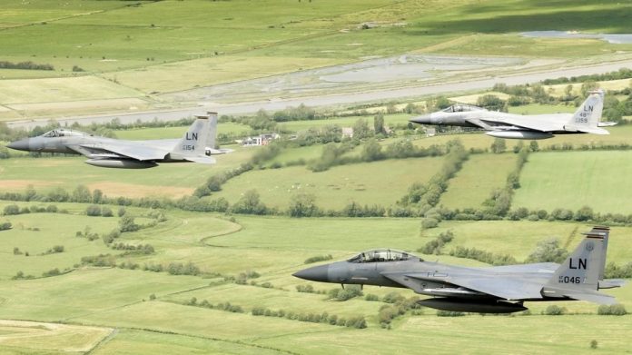 se estrella avion de combate