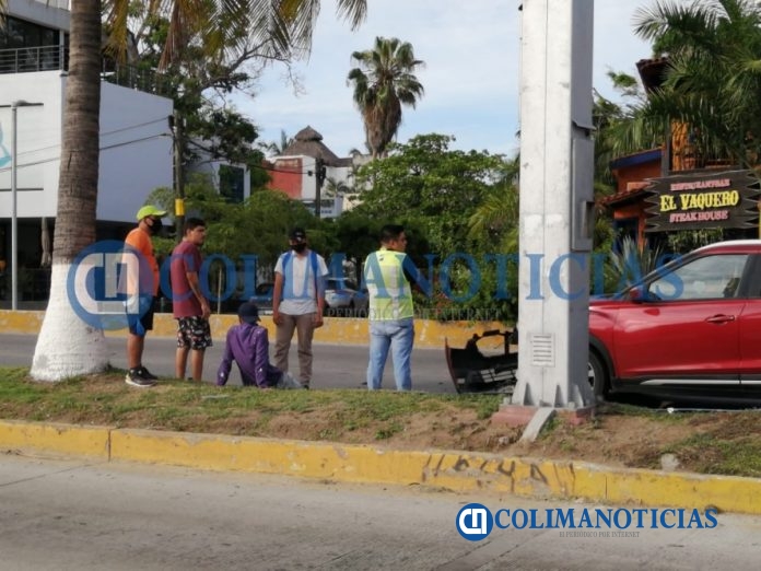 Accidente en el boulevard costero 7