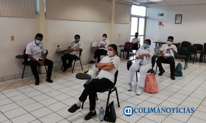 Capacitan a pasantes de enfermería que darán su servicio social_a