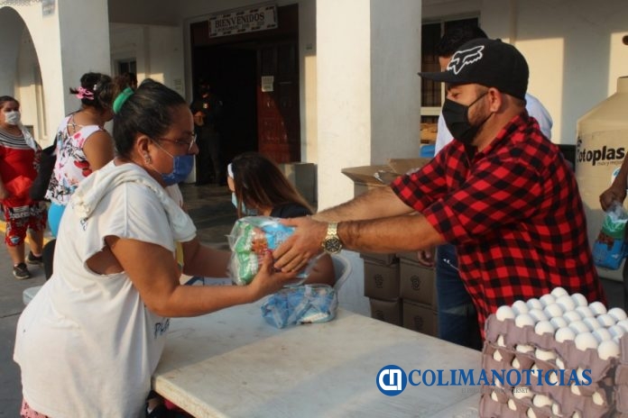 En Armería más de 300 familias se benefician con productos de canasta básica