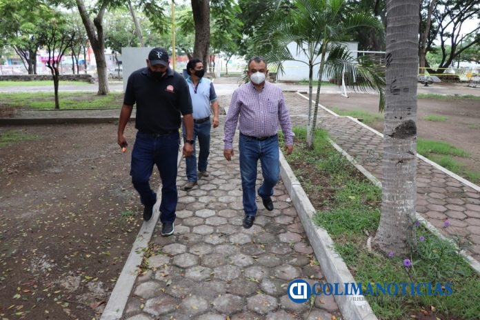 Felipe Cruz supervisa obras para personas con discapacidad, en la Unidad Gil Cabrera