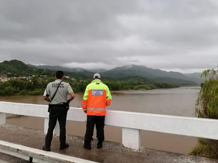 'Genevieve' se intensifica a huracán categoría 4