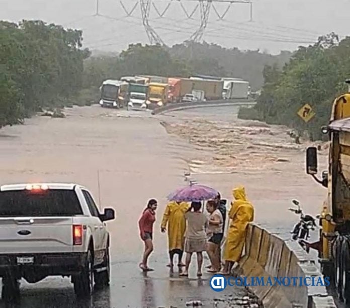 Inició la SCT rehabilitación de carreteras afectadas por Hernán, en Colima