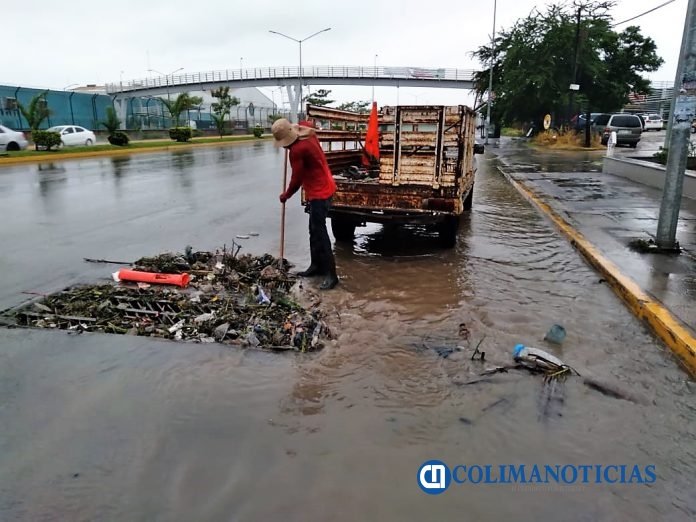 Inundaciones en Manzanillo por Tormenta 'Hernán'; activan refugios temporales 2