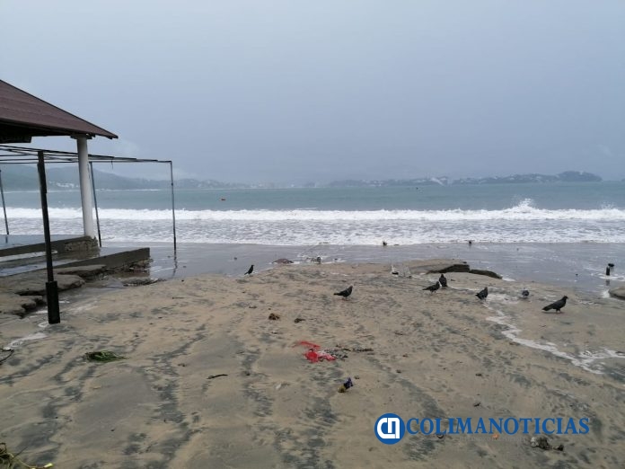 Sólo daños materiales deja el huracán Genevieve en playas de Manzanillo 2