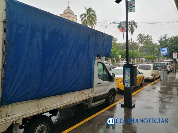 estacionados en amarillo