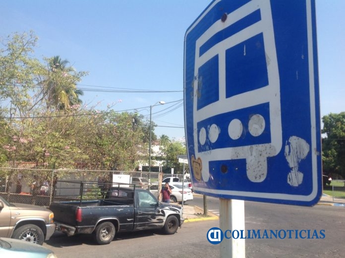 parada de autobus camion